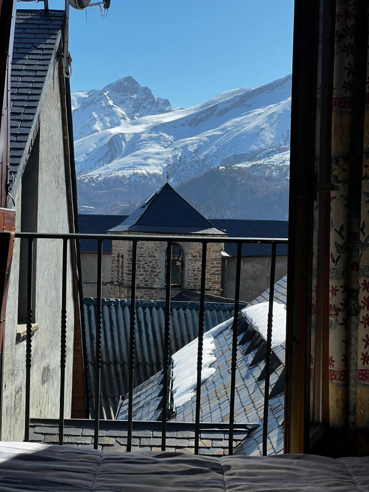 Casa Pelentos Sandiniés Buitenkant foto