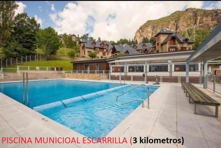 Casa Pelentos Sandiniés Buitenkant foto
